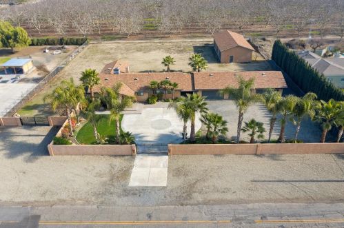 36 Daubenberger Rd, Turlock, CA 95380-9164