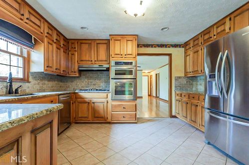 1146 Winterberry Trce, Conyers GA  30013-5586 exterior