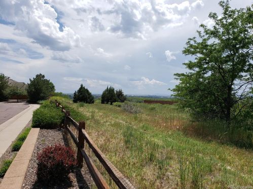 13857 Chenango Dr, Aurora CO 80015-3904 exterior