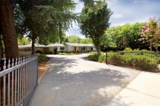 4987 Wishon Ct, Fresno, CA 93704-3146
