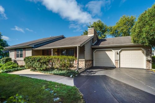 660 White Ct, Gurnee, IL 60031-3137