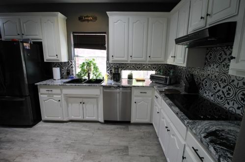 432 Lacebark Dr, Irving TX  75063-4219 exterior