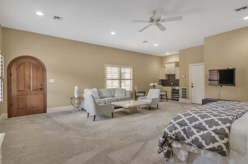 11401 Eagles Gln Dr, Austin TX  78732-2088 exterior