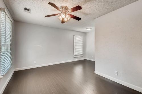 5025 Royal Dr, Fort Worth TX  76116-8829 exterior