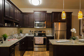 6800 Cedar Lake Rd, Minneapolis MN  55426-2817 exterior