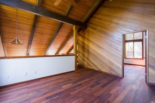 91 Black Log Rd, San Rafael, CA 94904-2801