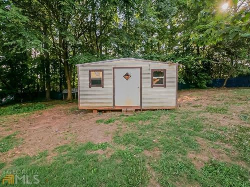 318 Davis Rd, Stockbridge GA  30281-3304 exterior