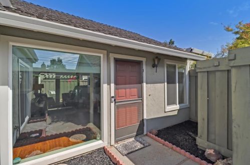 5669 Sunflower Ln, San Jose, CA 95118-3548