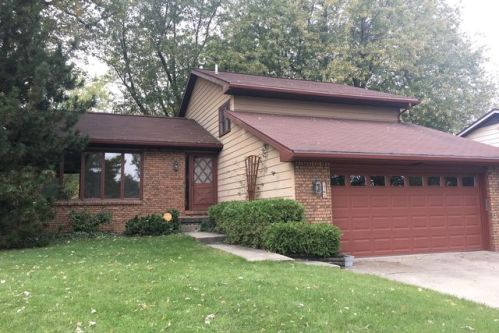 1743 Moundford Ct, Decatur, IL 62526-2821