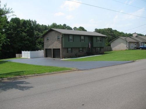 543 Valley View St, Seymour, TN 37865-5622