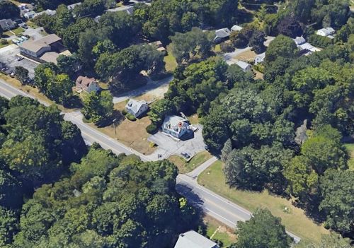 58 Norwich Rd, Quaker Hill CT  06375-1127 exterior