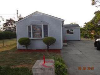 78 Namquid Dr, Warwick, RI 02888-5626