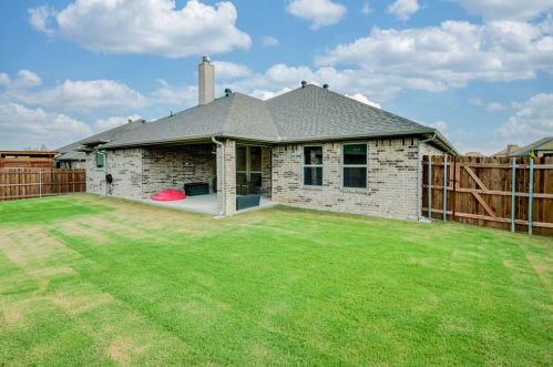 632 Mcneill, Fort Worth TX  76148 exterior