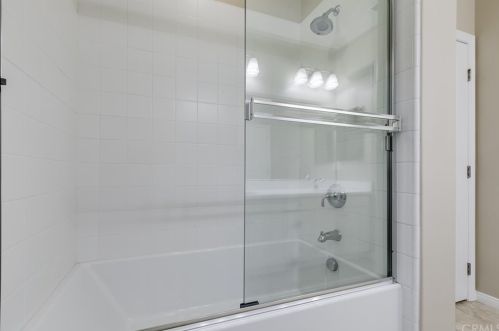 88 Rembrandt, Irvine CA  92620-7314 exterior