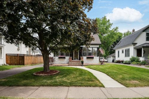 2209 2nd St, Saint Paul MN  55110-3204 exterior