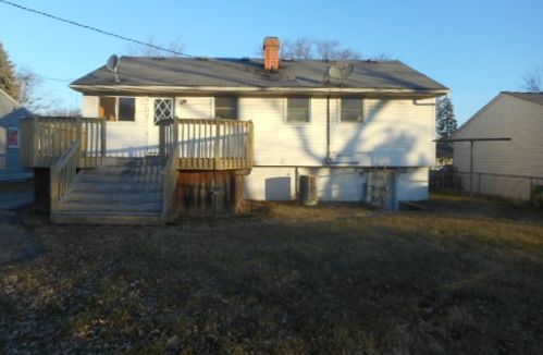 449 Norton Ave, Glendale Heights, IL 60139-2547