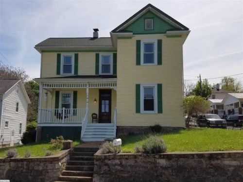 51 Montgomery Ave, Staunton, VA 24401-3947