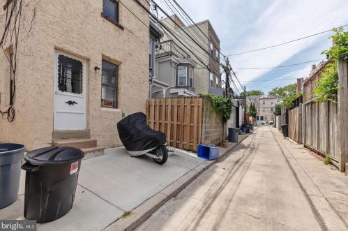 2333 Catharine St, Philadelphia PA  19146-1730 exterior