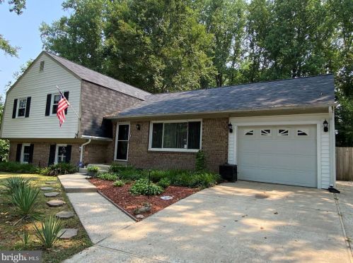 2204 Dockside Ct, Woodbridge, VA 22192-2127