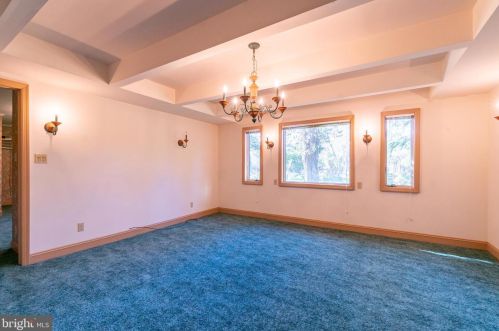 36 Nelson Ridge Rd, Princeton NJ  08540-7436 exterior