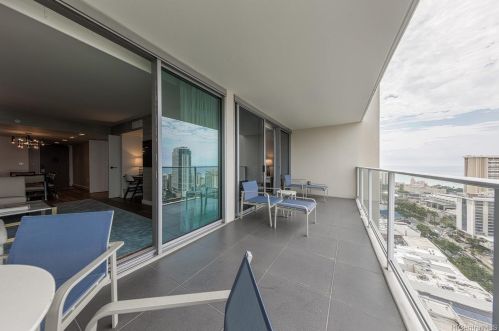 383 Kalaimoku St, Honolulu HI  96815 exterior