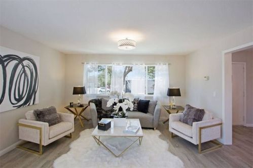 2215 6th St, Berkeley, CA 94710-2218