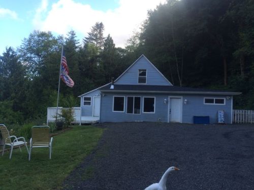 653 Fall Creek Rd, Longview, WA 98632-9708