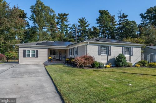 521 Cambridge Rd, Blenheim, NJ 08012-1410