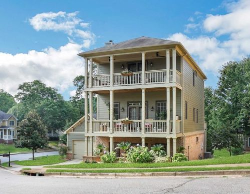 201 Bowen Cir, Atlanta GA  30315-2603 exterior