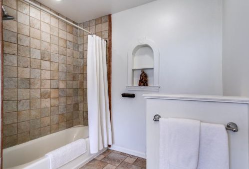 4244 Delmar Ave, Dallas TX  75206-5414 exterior