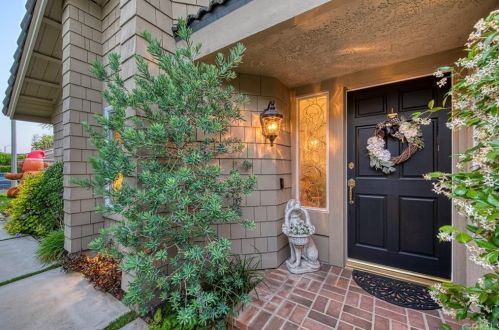 15 Alba, Irvine CA  92620-1901 exterior