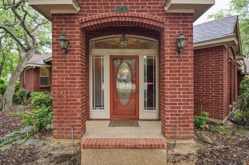 8713 Racquet Club Dr, Fort Worth TX  76120-2835 exterior