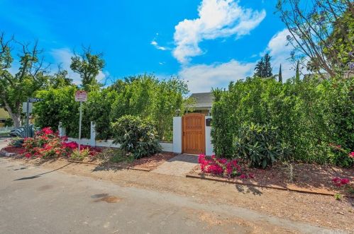 6503 Murietta Ave, Van Nuys, CA 91401-1512