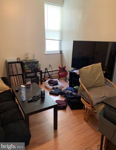 2140 10th St, Philadelphia PA 19148-3005 exterior