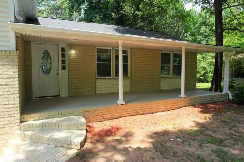 218 Hillcrest Dr, Stockbridge GA  30281-1763 exterior