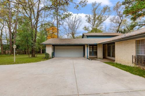 46 Ivy Ct, Conroe TX  77304-1205 exterior