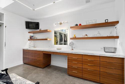 27 Normans Way, Park City UT 84060-6895 exterior