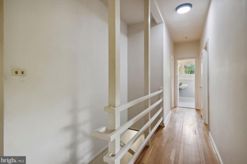 2205 Richland Pl, Silver Spring MD 20910-2331 exterior