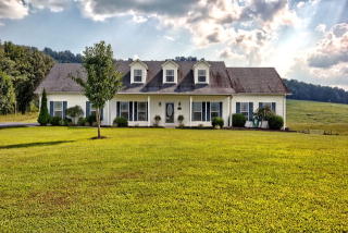 851 Rolling Meadows Ln, Rickman, TN 38580-1972