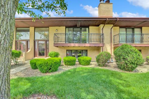 16132 Eagle Ridge Dr, Tinley Park, IL 60477-1217