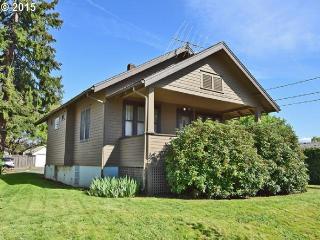 2609 Esther St, Vancouver, WA 98660-2135