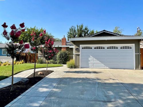 962 Sunset Dr, Livermore, CA 94551-1826