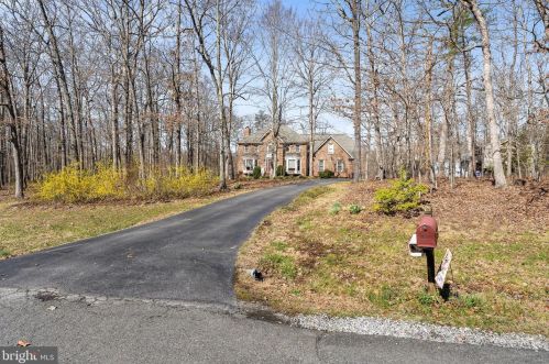 13150 Golden Oaks Dr, Fredericksburg, VA 22407-1921