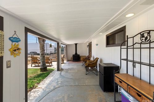 20101 Camino Del Sol, Riverside CA  92508-2423 exterior