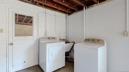 3680 Alani Dr, Honolulu HI  96822-1404 exterior