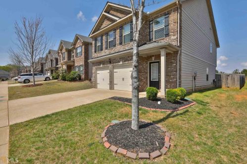 10 Barcelona St, Newnan, GA 30263-1282