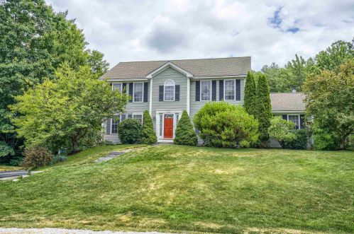 110 Forest Dr, Auburn, NH 03032-3177