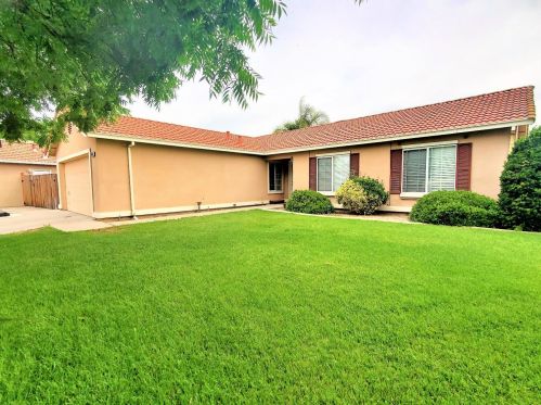 1076 Gallery Ct, Turlock, CA 95380-3095