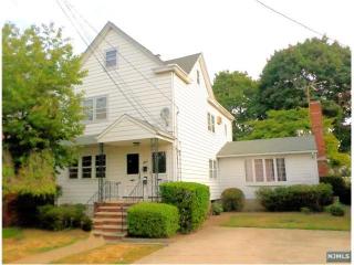 9 Central Ave, Lodi, NJ 07644-2908