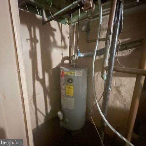 5756 12 St, Philadelphia PA 19141-4111 exterior